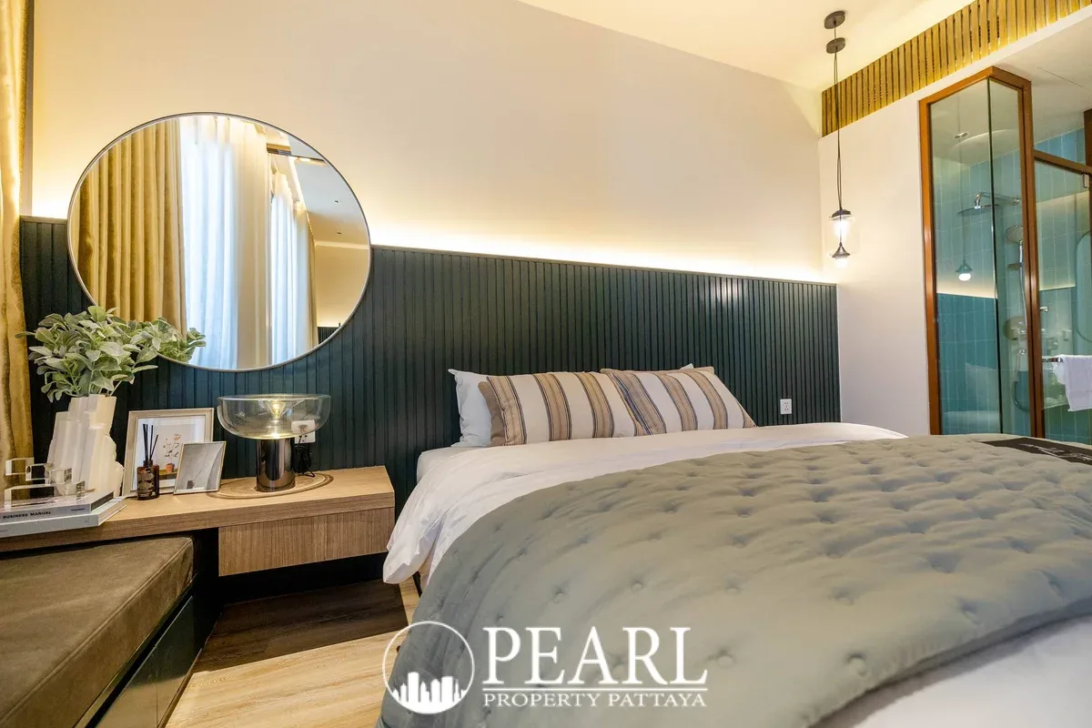 1 Bedroom Condo for Sale in Arom Jomtien private balcony with sea view