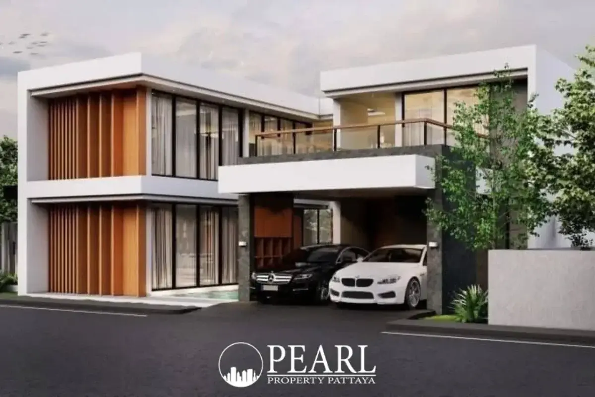 5 Bedroom House for Sale in L Pattaya exterior front view