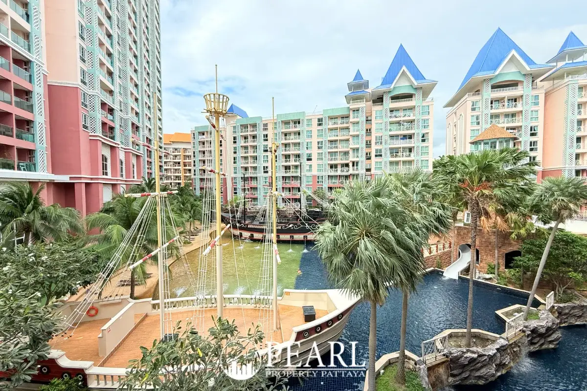 1 Bedroom Condo for Sale in Grande Caribbean fully equipped kitchen with appliances