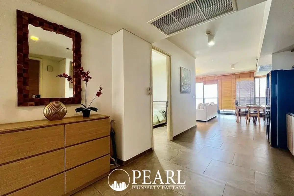 2 Bedroom Condo for Sale in Zire Wongamat open-plan kitchen with appliances