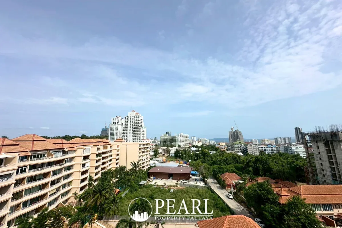 1 Bedroom Condo for Sale in Jewel Pratumnak sleek kitchen with appliances