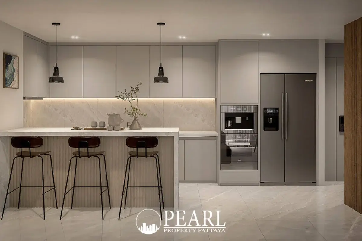 3 Bedroom Condo for Sale in Zensiri Jomtien Residences master bedroom with en-suite bathroom