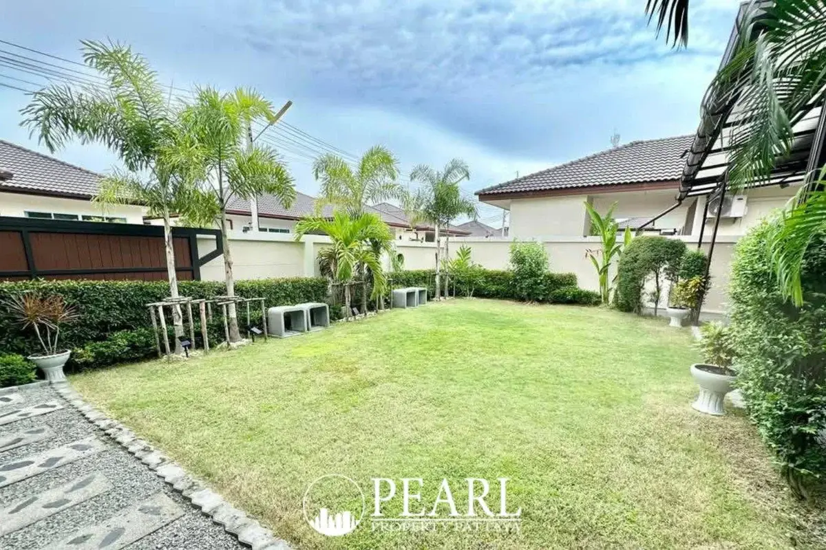 6 Bedroom House for Sale in Garden Ville 6 modern kitchen