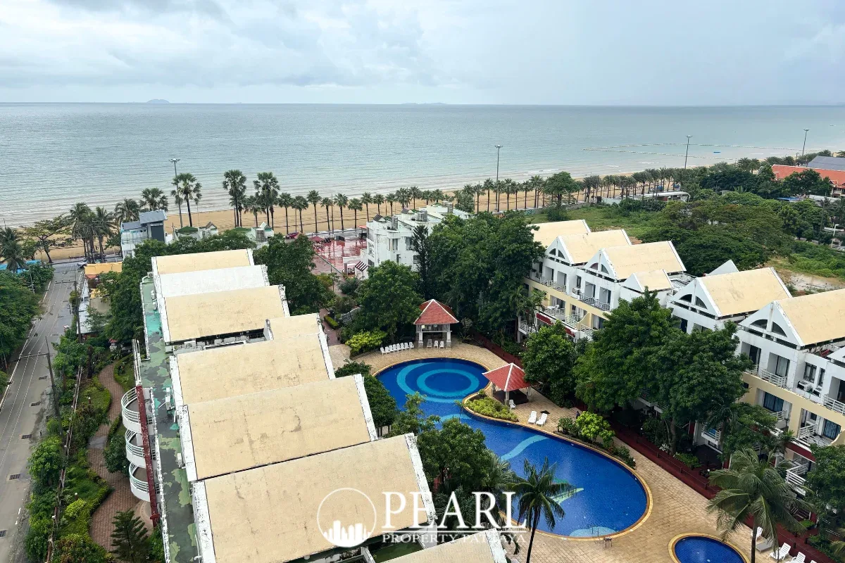 1 Bedroom Condo for Sale in Metro Jomtien Condotel kitchen area with appliances