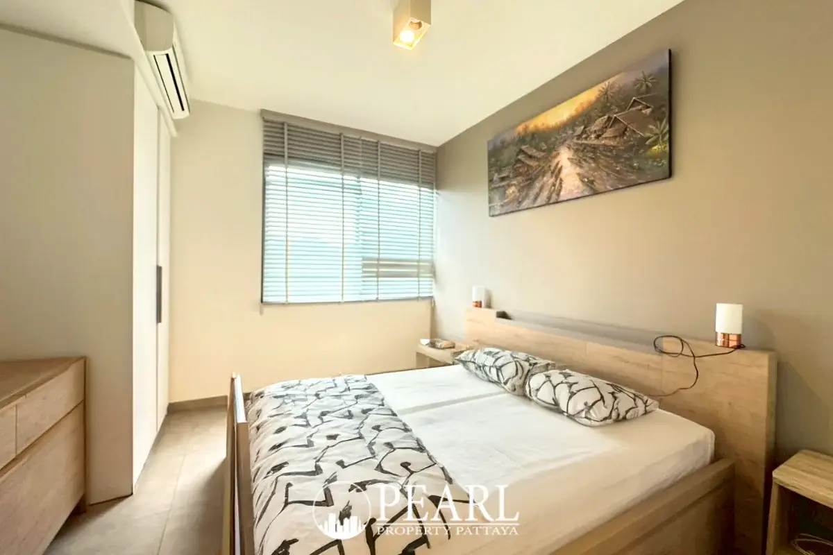2 Bedroom Condo for Sale in Pratumnak Hill contemporary bathroom with shower
