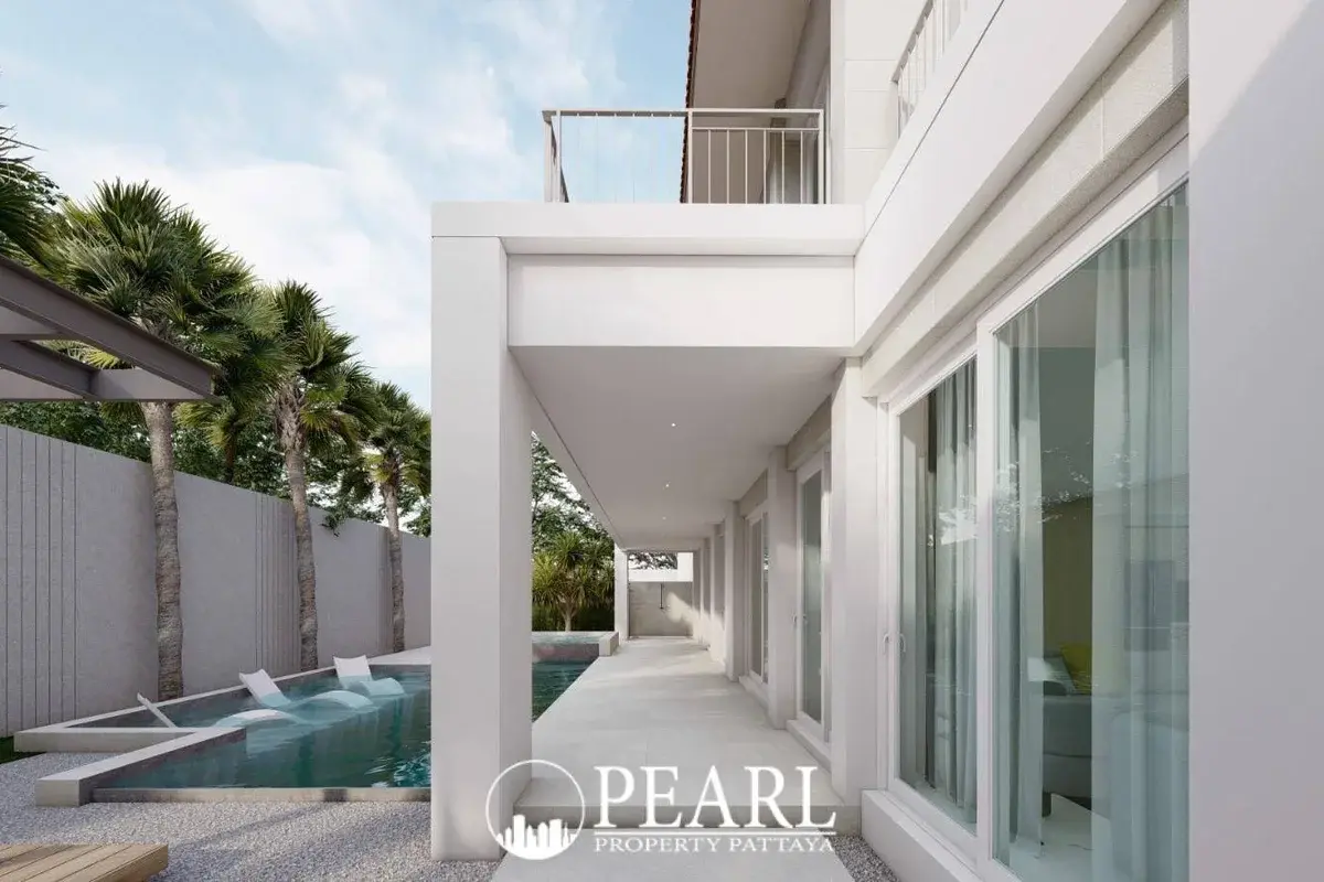 4 Bedroom Villa for Sale in Bang Lamung modern kitchen