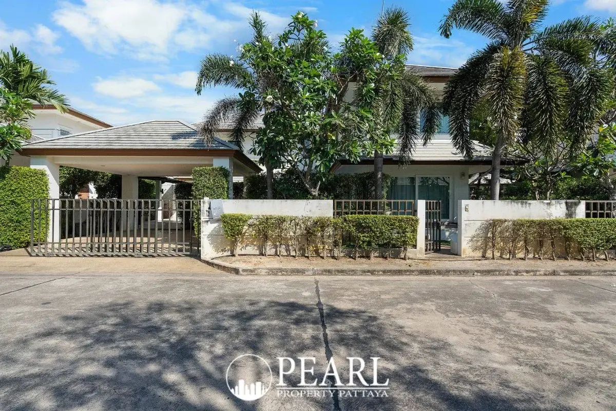 3 Bedroom House for Sale in Sea Breeze Villa Pattaya exterior facade