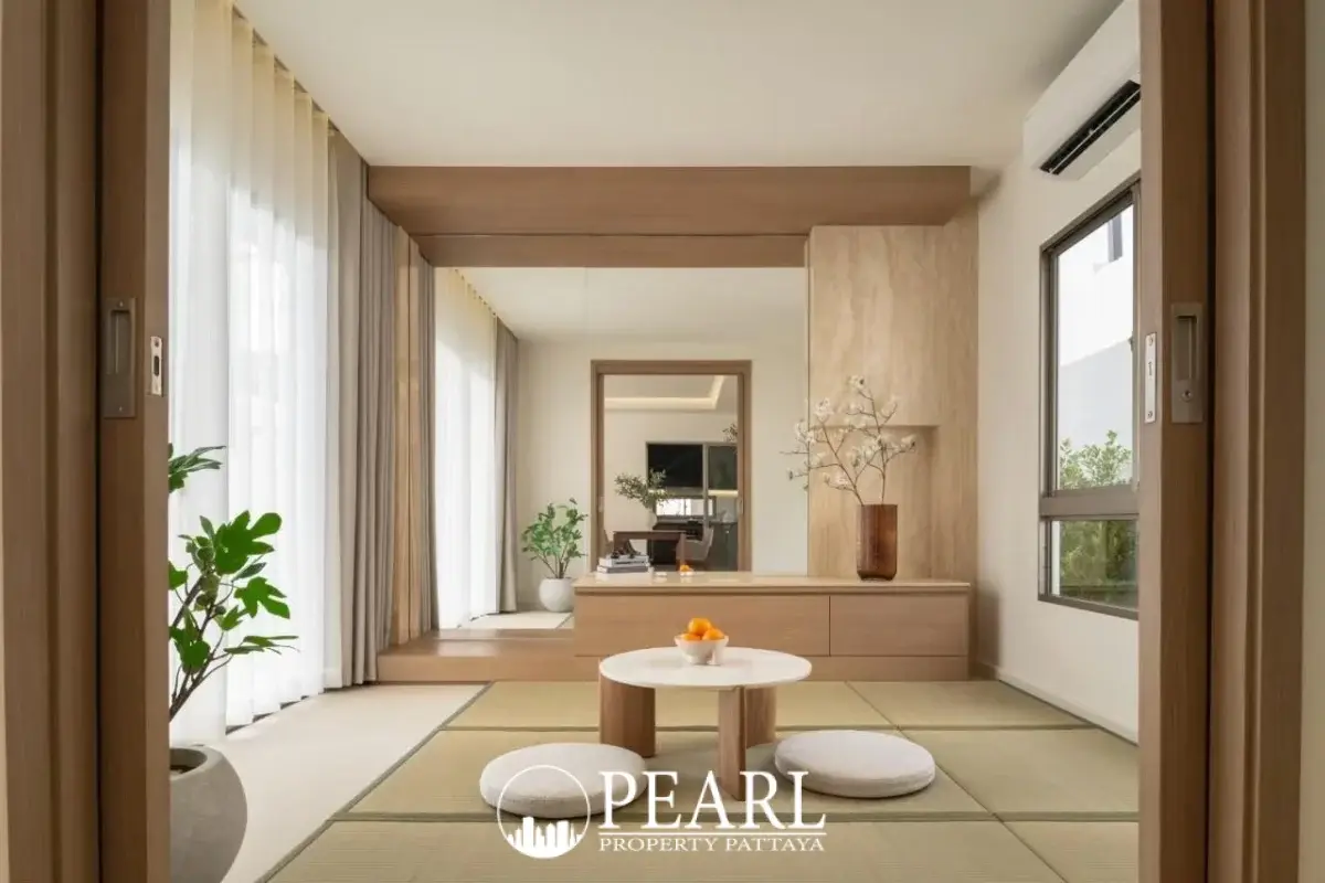 4 Bedroom House for Sale in Horizon By Patta master bedroom with en-suite bathroom