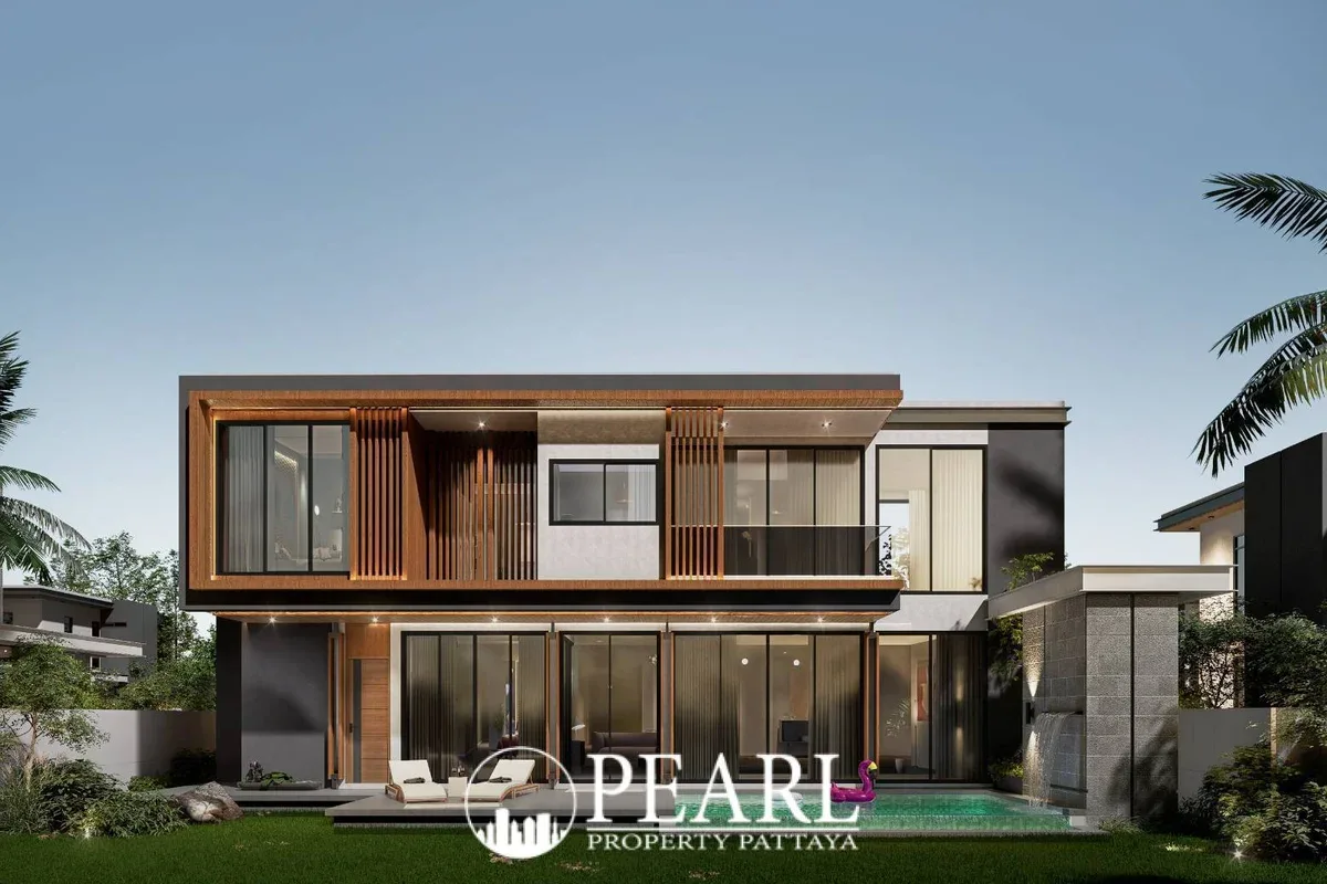 5 Bedroom House for Sale in The Ozone Wealth Jomtien Pool Villa Pattaya modern kitchen with island