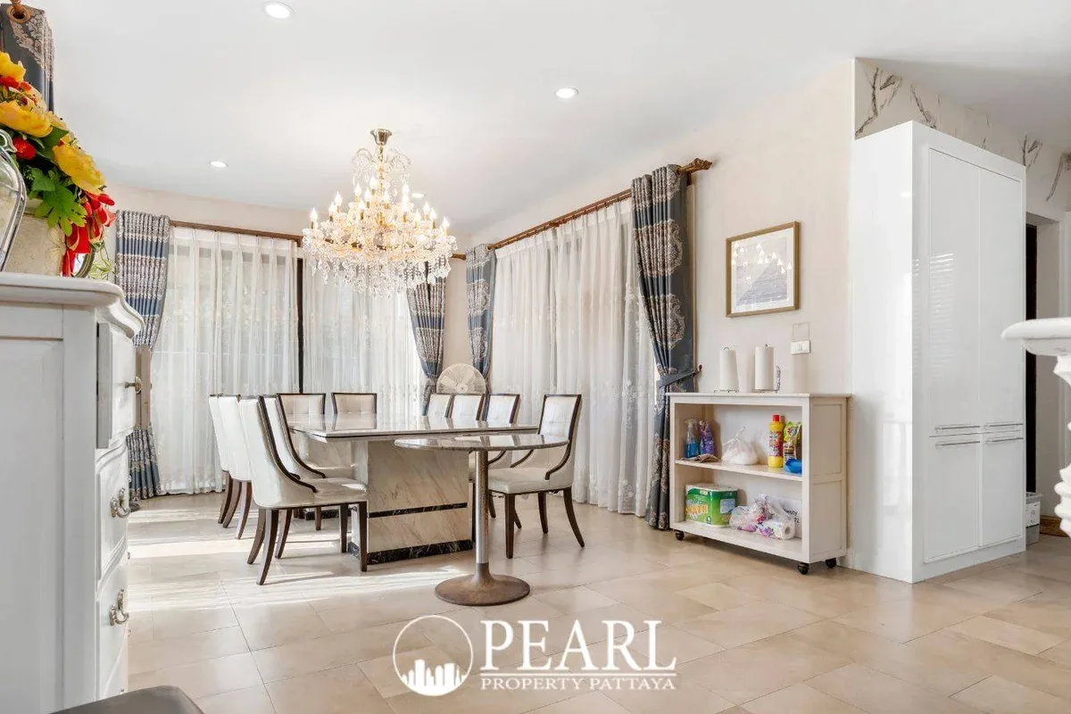 3 Bedroom House for Sale in Nusa Chivani Pattaya second bedroom