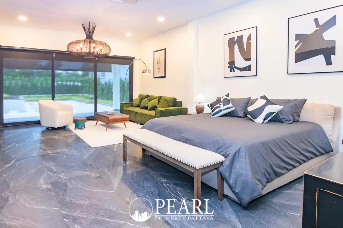 4 Bedroom House for Sale in L Pattaya private swimming pool