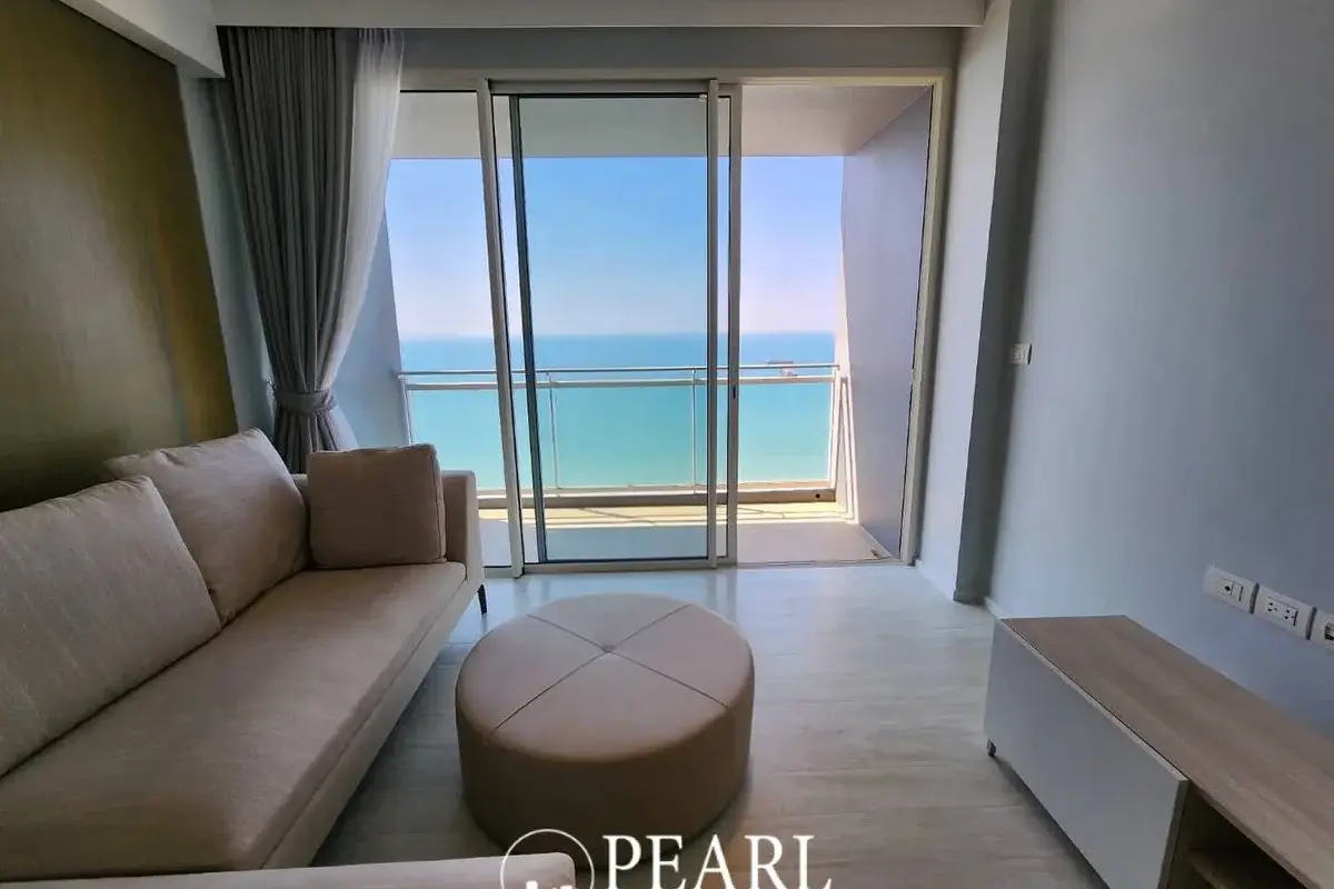 3 Bedroom Condo for Sale in Veranda Residence Pattaya luxurious bathroom