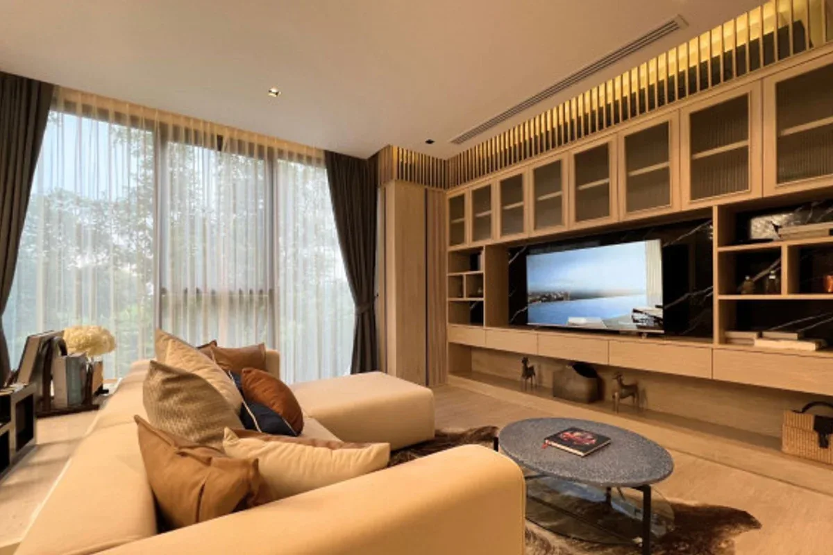 2 Bedroom Condo for Sale in SKYPARK Lucean Jomtien Pattaya second bedroom with twin beds