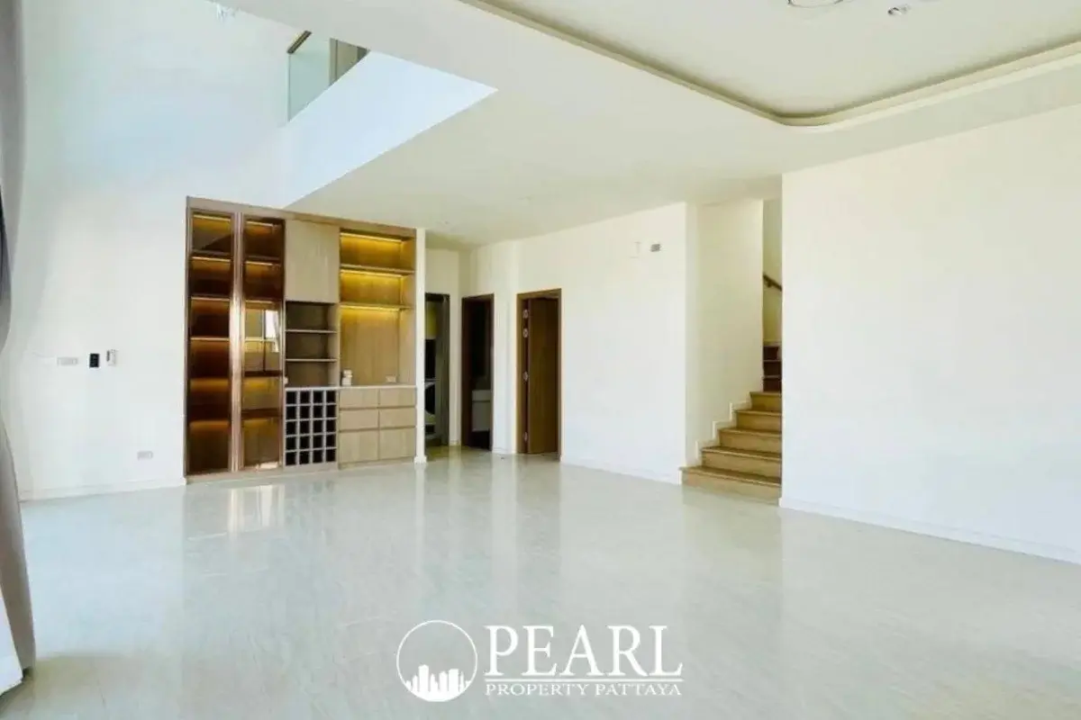 4 Bedroom House for Sale in Horizon By Patta master bedroom with ensuite