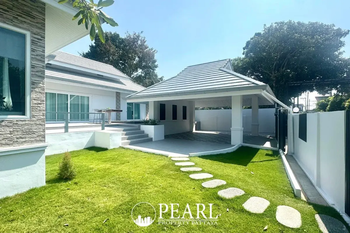 3 Bedroom House for Sale in Impress House Village master bedroom with en-suite bathroom