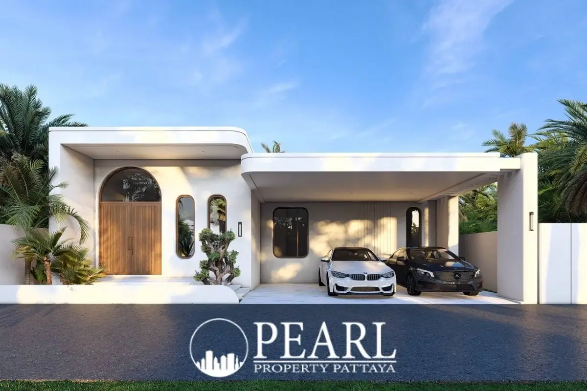 4 Bedroom House for Sale in Pattaya private swimming pool