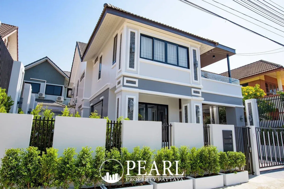 4 Bedroom House for Sale in Central Park 2 Pattaya exterior facade