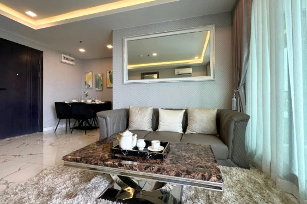 2 Bedroom Condo for Sale in Arcadia Millennium Tower spacious living room