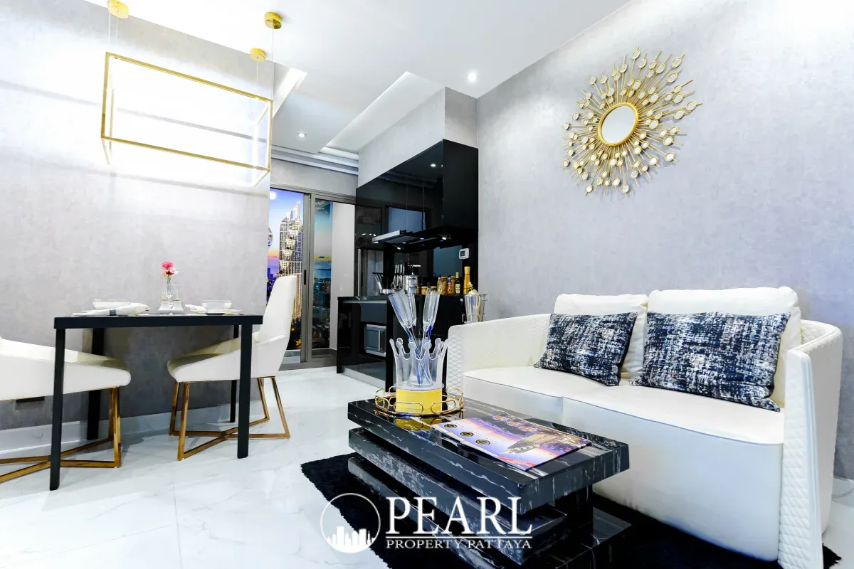 1 Bedroom Condo for Sale in Grand Solaire Pattaya modern living room