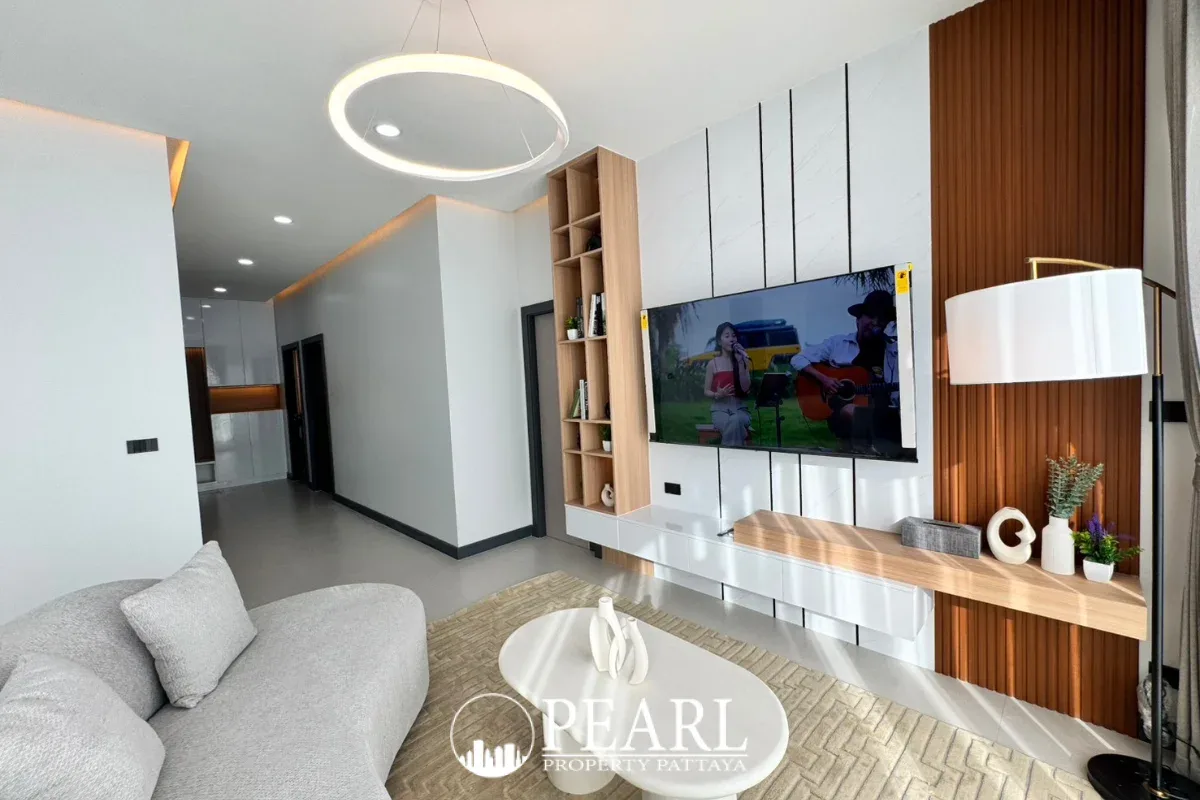 3 Bedroom House for Sale in Central Pattaya exterior front view