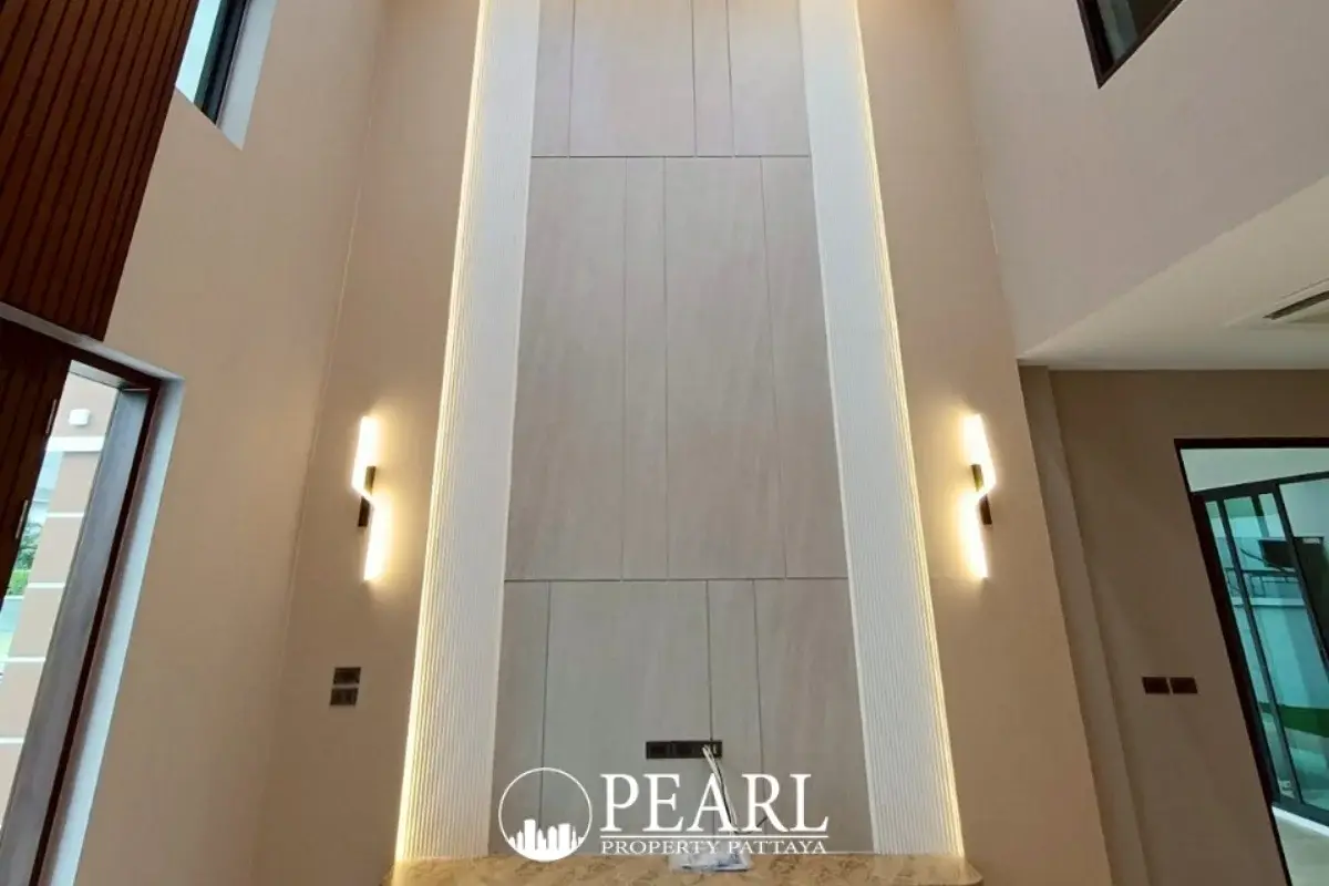 3 Bedroom Villa for Sale in Nong Prue modern kitchen with island