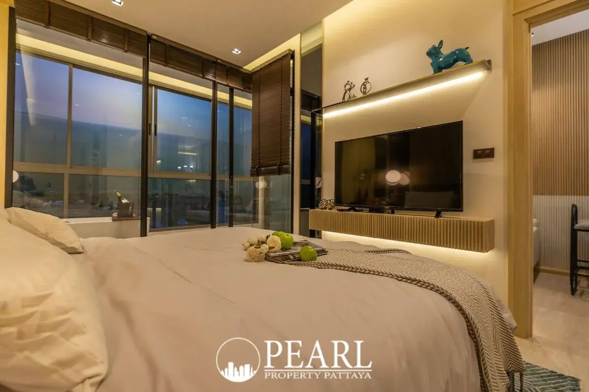 1 Bedroom Condo for Sale in SKYPARK Lucean Jomtien Pattaya fully equipped kitchen area