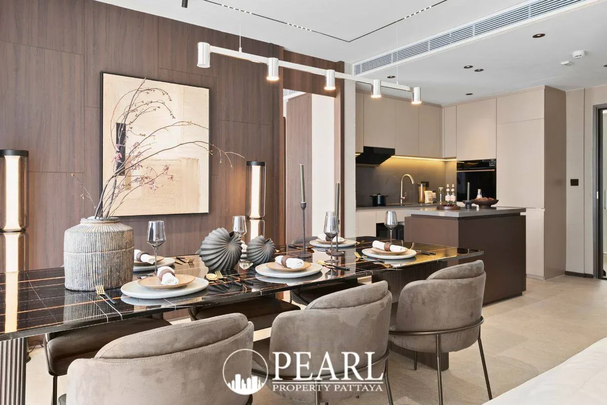 2 Bedroom Condo for Sale in The Panora Estuaria fully equipped kitchen with island