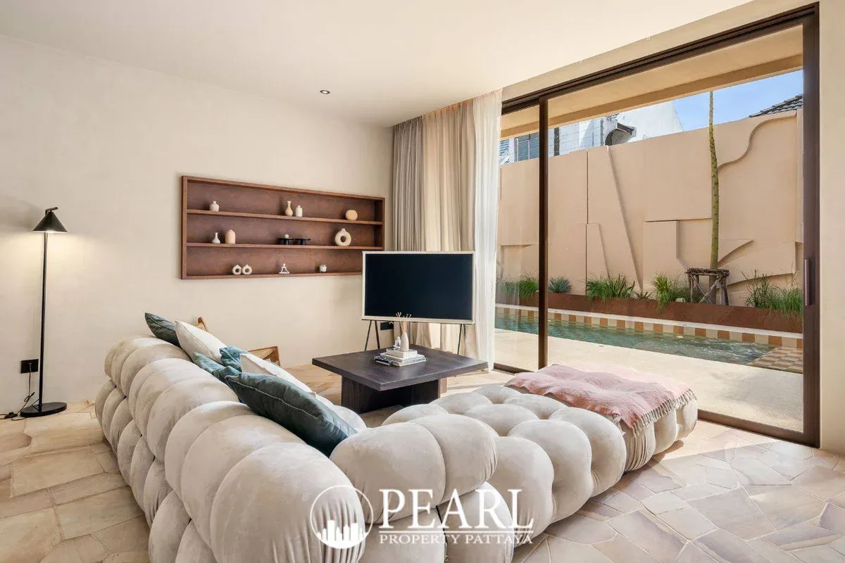 5 Bedroom House for Sale in Villa Barrera second bedroom