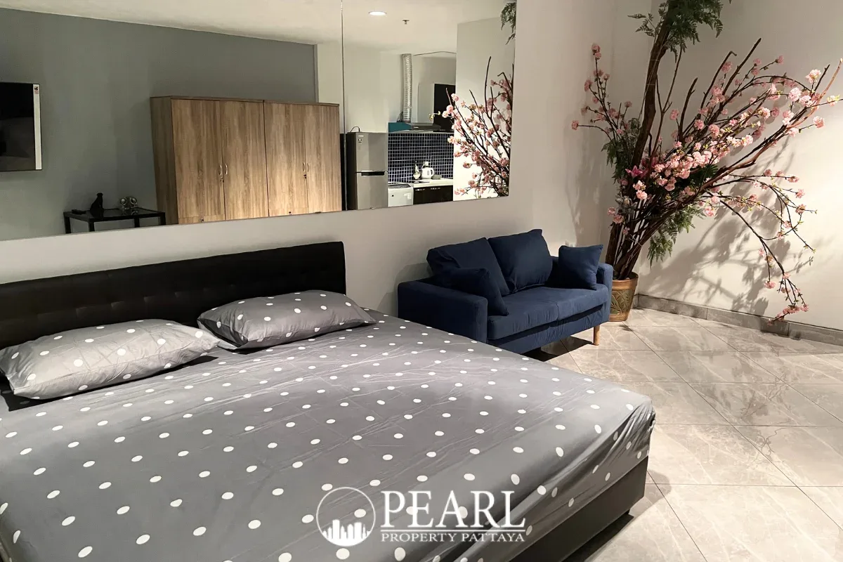 1 Bedroom Condo for Sale in View Talay 7 clean bathroom with shower