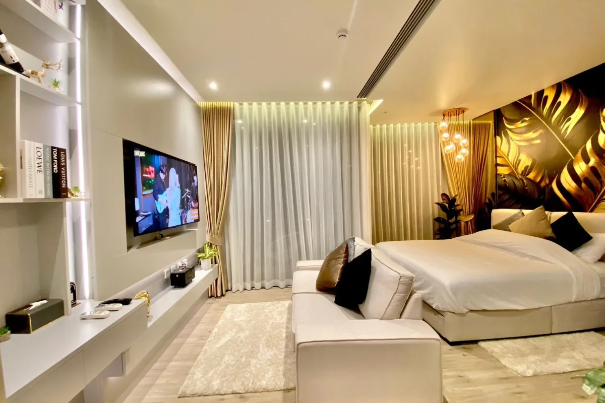 1 Bedroom Condo for Sale & Rent at Arom Wongamat