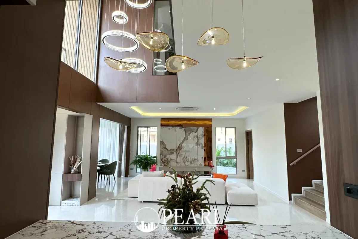 4 Bedroom House for Sale in Horizon By Patta spacious living room with sofa