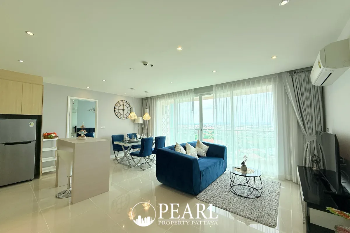 2 Bedroom Condo for Sale in Grande Caribbean spacious living room with modern furniture