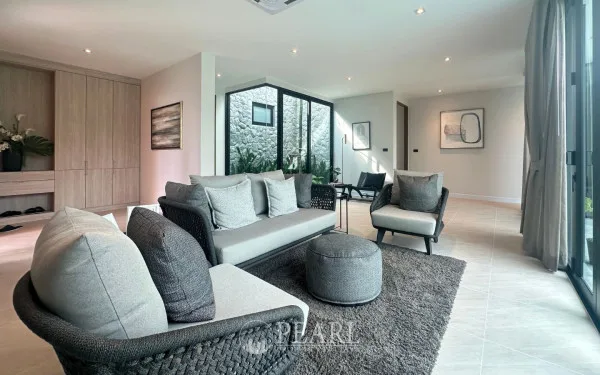 3 Bedroom Villa for Sale in Nong Prue modern kitchen with island