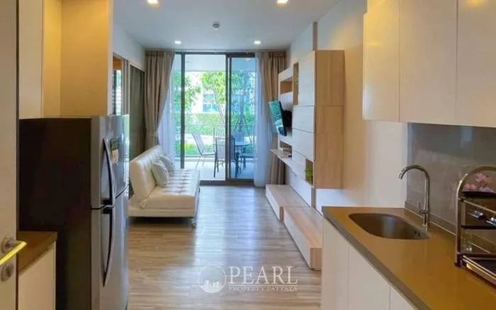 1 Bedroom Condo for Sale in Baan Plai Haad modern kitchen