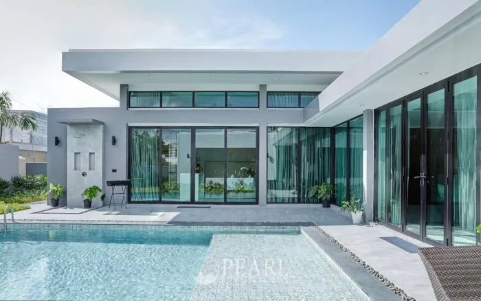 3 Bedroom Villa for Sale in Nong Prue private swimming pool