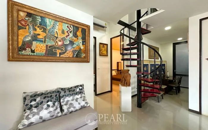 2 Bedroom House for Sale in Huay Yai master bedroom with ensuite