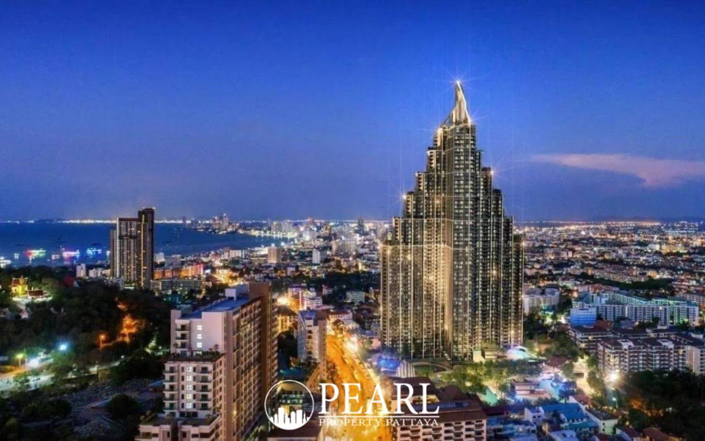 1 Bedroom Condo for Sale in Grand Solaire Pattaya spacious bedroom with city views
