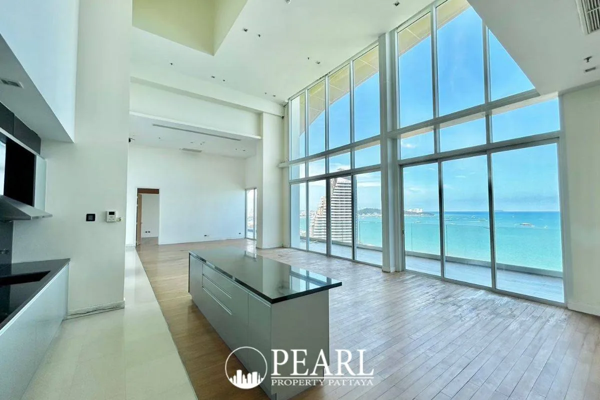 4 Bedroom Condo for Sale in The Cove Pattaya modern kitchen with island