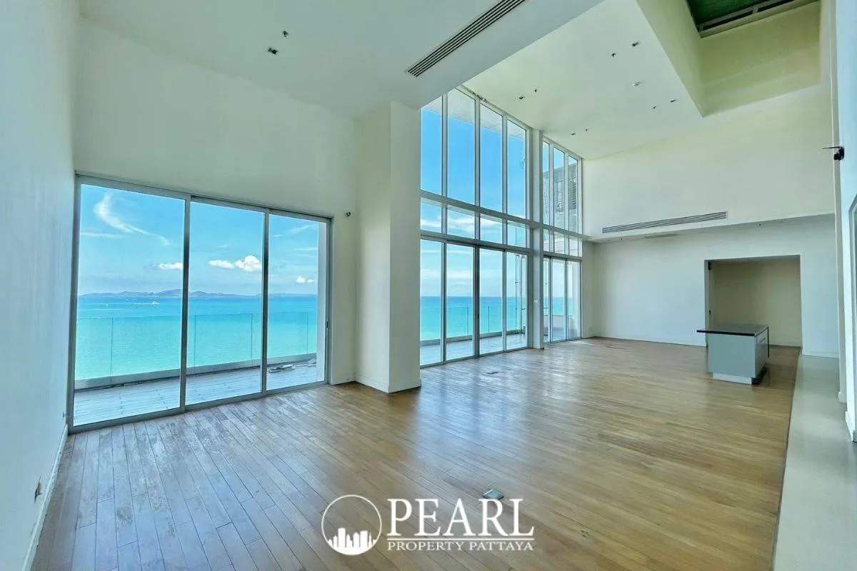 4 Bedroom Condo for Sale in The Cove Pattaya private balcony overlooking the ocean