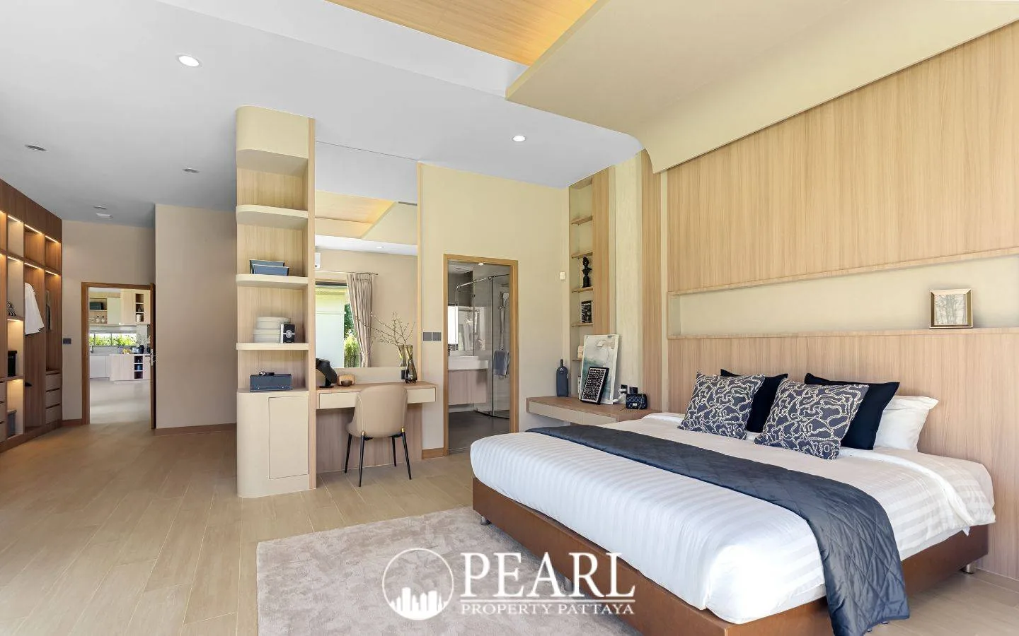 4 Bedroom House for Sale in Baan Pattaya 7 (Ascent) spacious living room