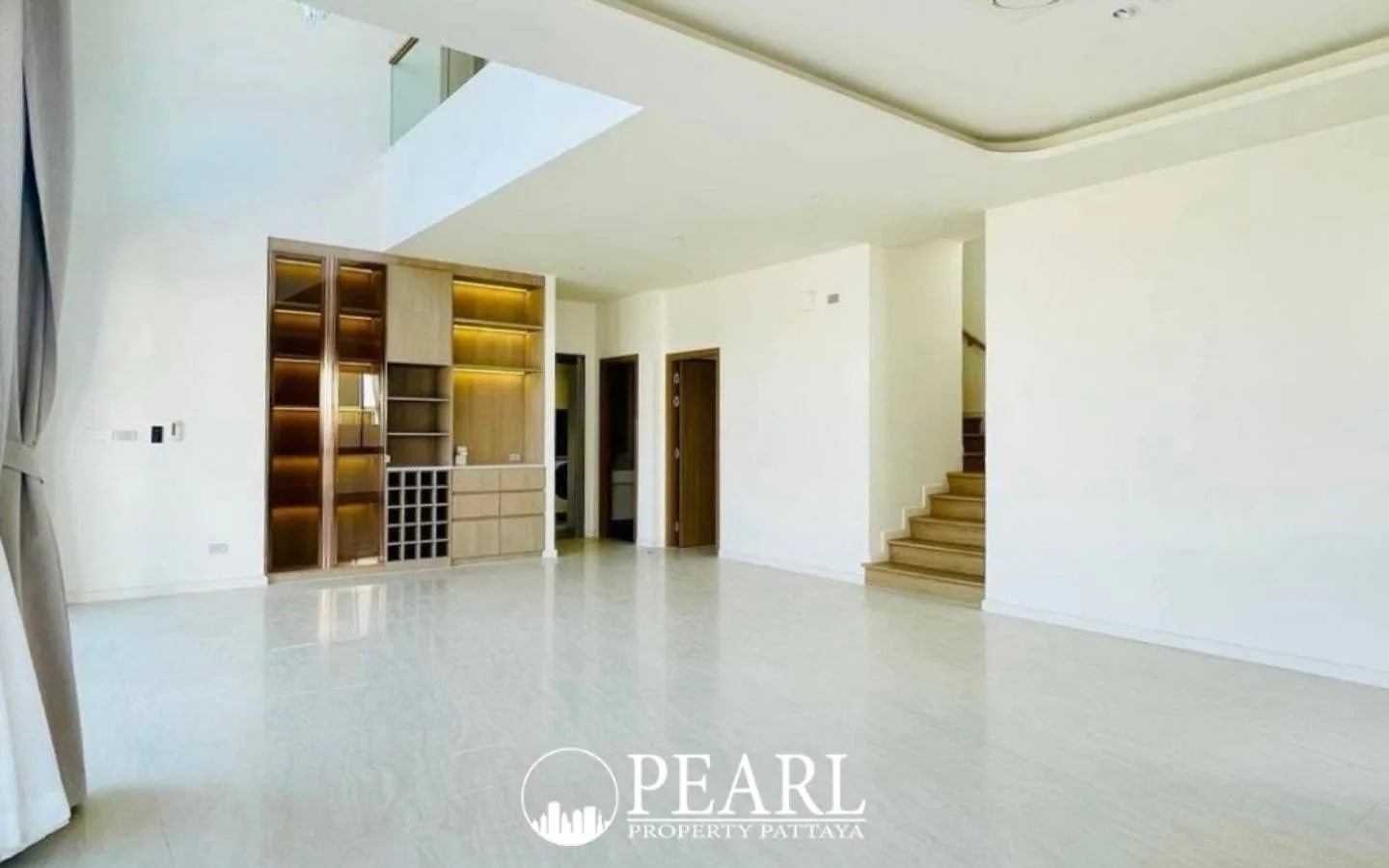 4 Bedroom House for Sale in Horizon By Patta private swimming pool