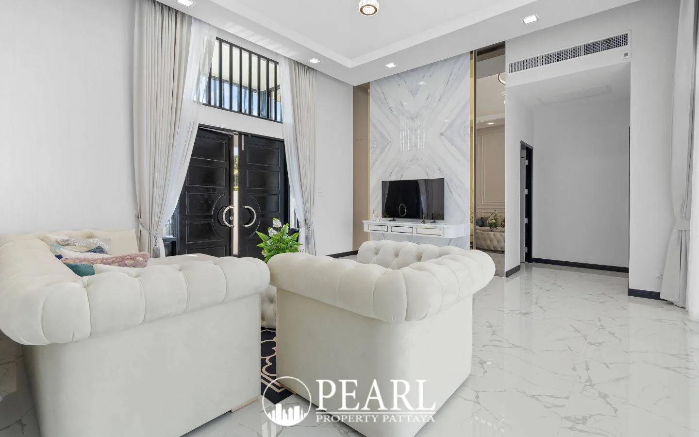 3 Bedroom House for Sale in Sirisa 16 master bedroom