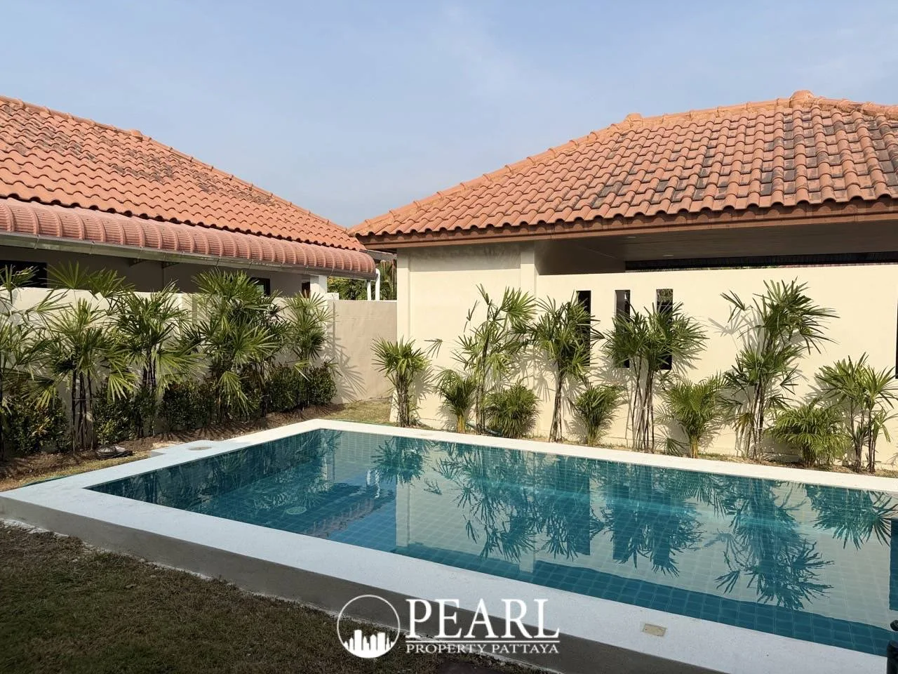 3 Bedroom House for Sale in Baan Balina 2 modern kitchen with island