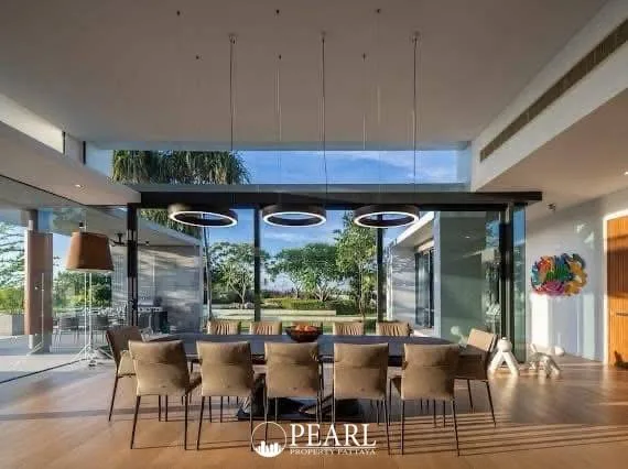 4 Bedroom House for Sale in L Pattaya modern kitchen