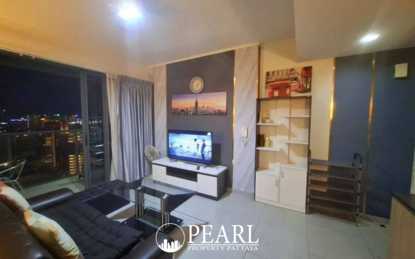 1 Bedroom Condo for Sale in Zire Wongamat balcony overlooking the ocean