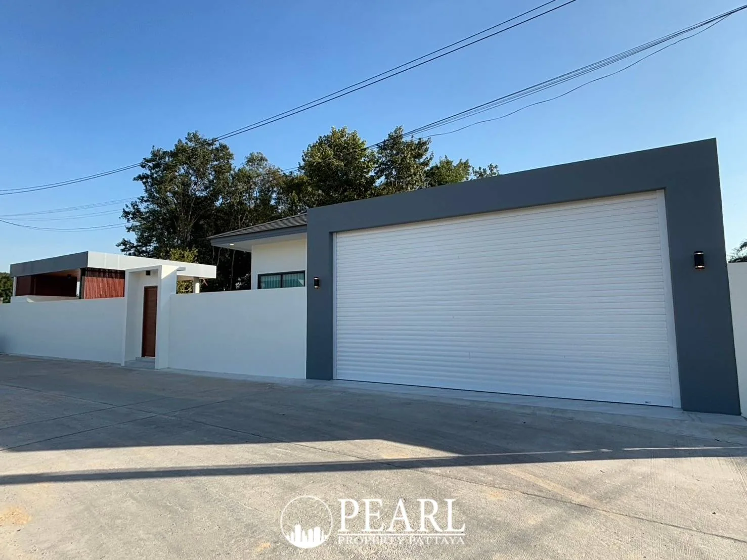 3 Bedroom House for Sale in East Pattaya master bedroom