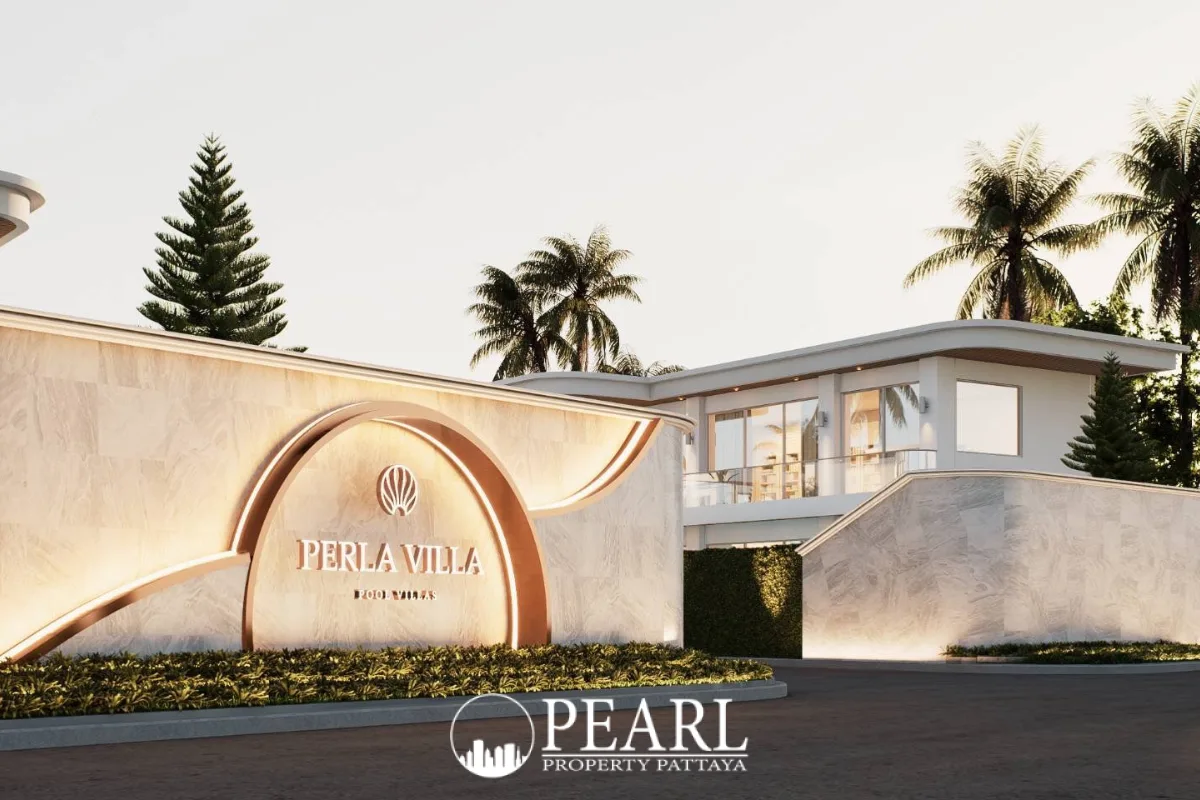 3 Bedroom House for Sale in Perla Villa master bedroom with en-suite