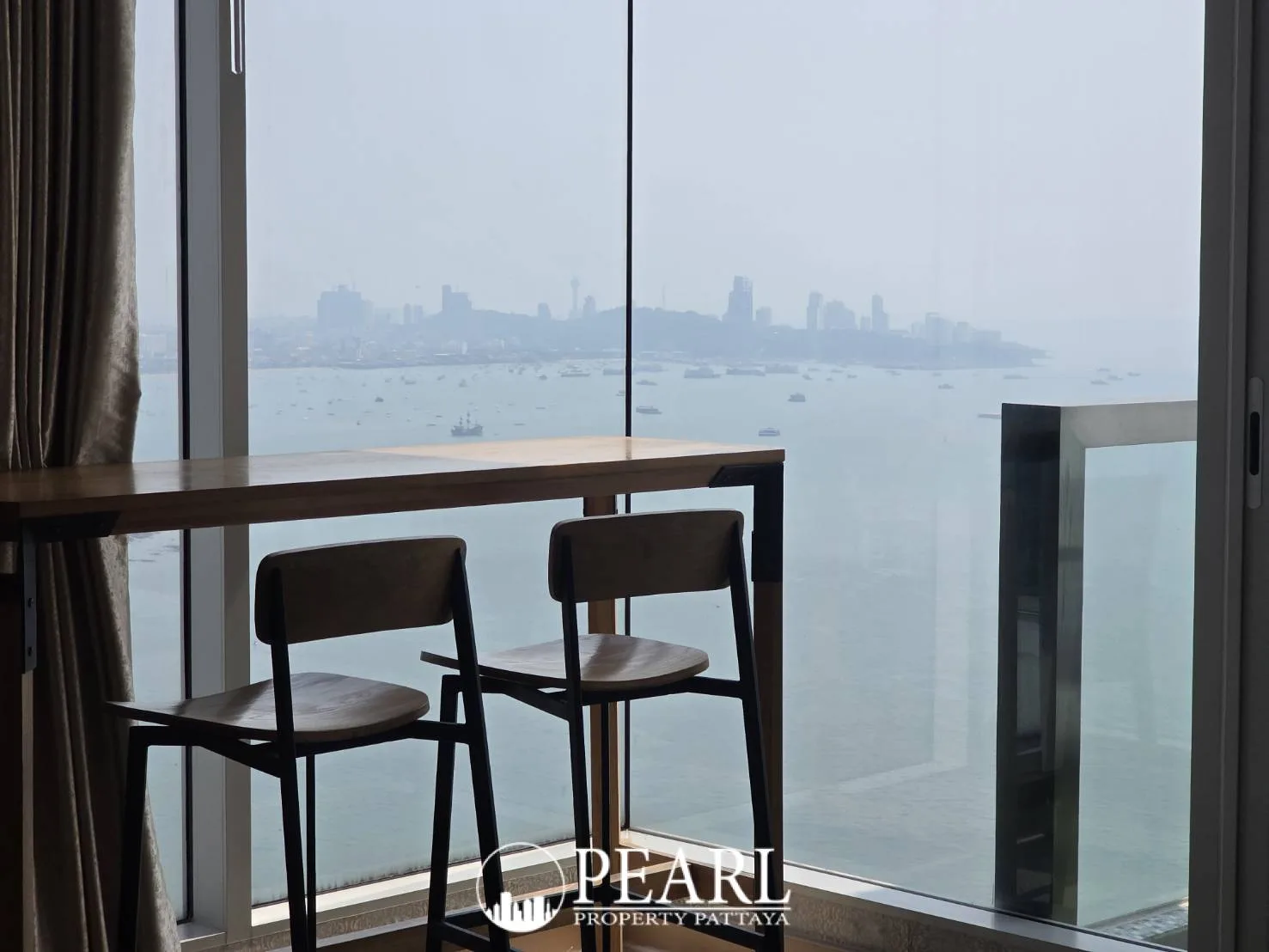 2 Bedroom Condo for Sale at Palm Wongamat second bedroom