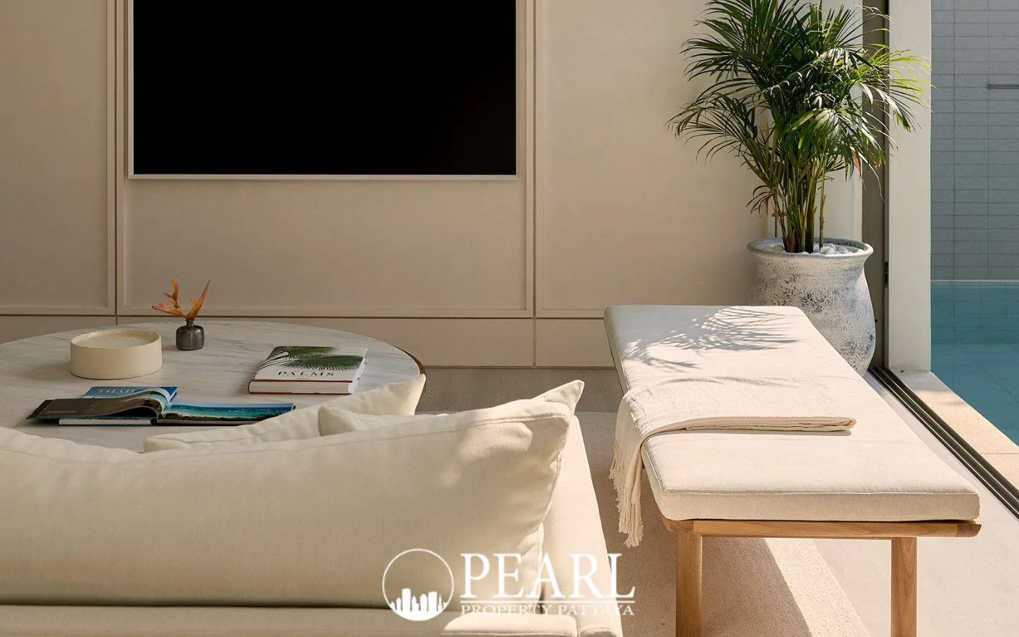 3 Bedroom Villa for Sale in Na Chom Thian master bedroom with ensuite