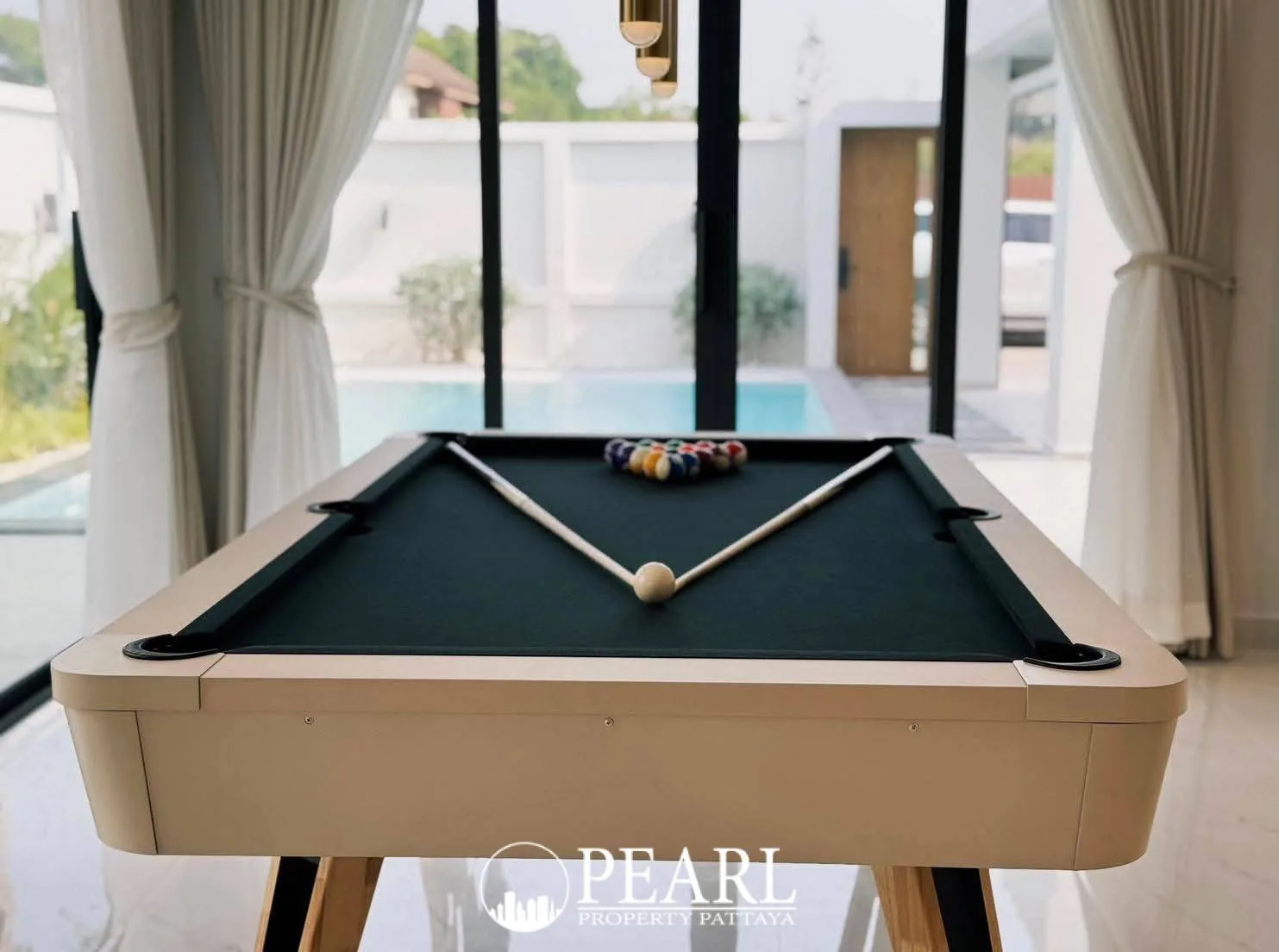 4 Bedroom House for Sale in View Point Village second bedroom with large window